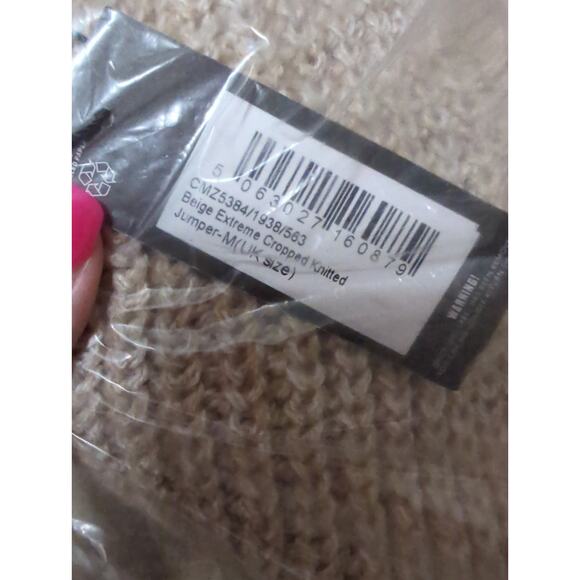PrettyLittleThing Beige Extreme Cropped Knit Sweater UK Size Medium NWT - Picture 7 of 7